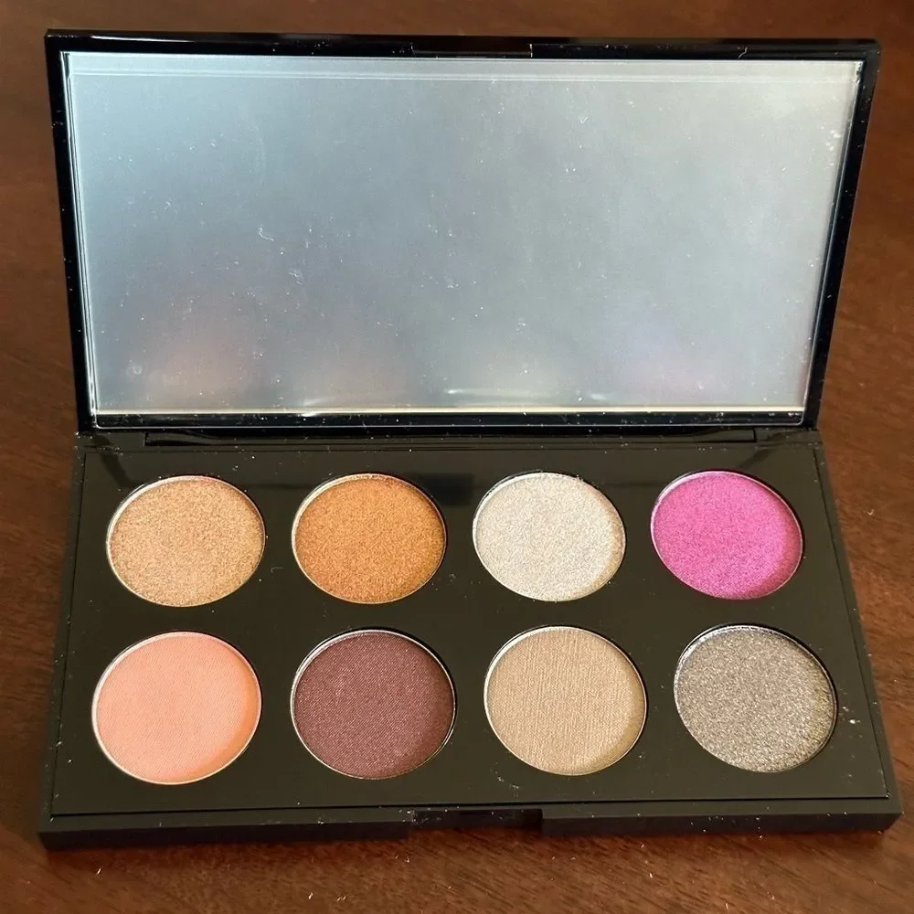 NWT That’s So Betty Eyeshadow Palette, Ladies Eyeshadow, Makeup, Beautify
